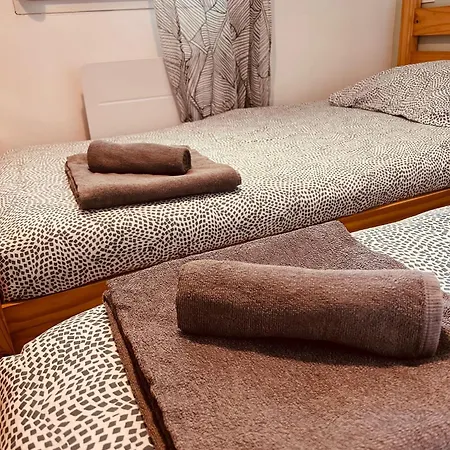 度假居 Les Caselas