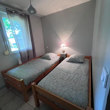 Les Caselas
