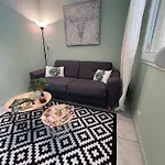 Les Caselas * Грама