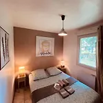 Les Caselas Грама