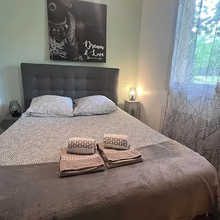 Les Caselas Сasa de vacaciones Gramat
