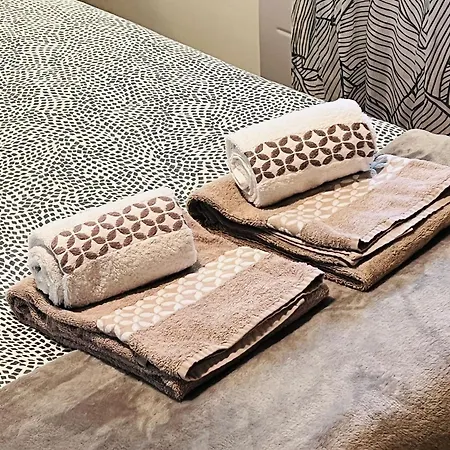 Les Caselas * غرامات